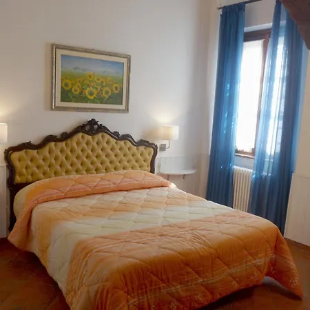 Il Poggiarello Фермерский дом *